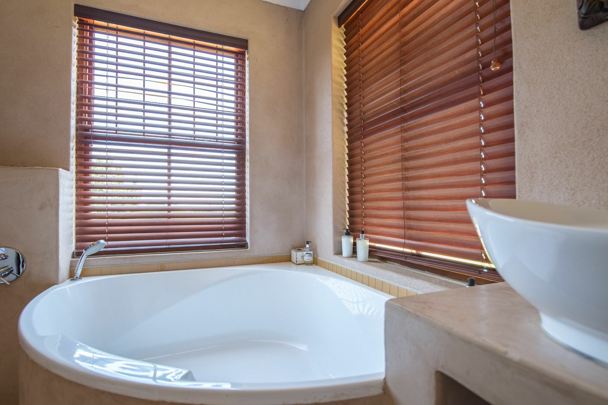 Dirtopia Trail Lodge Стелленбос Экстерьер фото